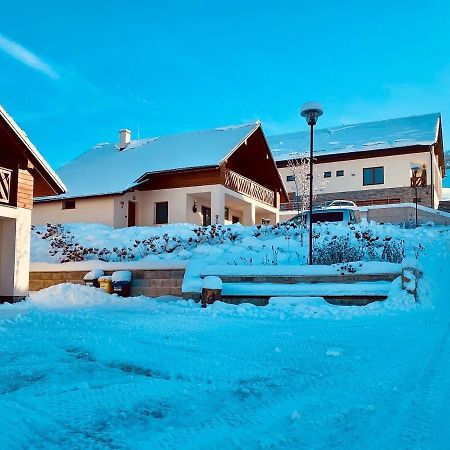 Chaty Krusetnica S Luxusnym Privatnym Wellness Exterior photo