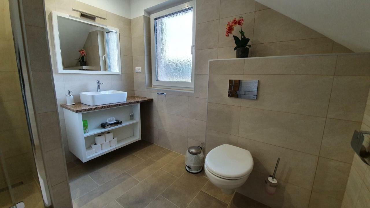 Chaty Krusetnica S Luxusnym Privatnym Wellness Exterior photo
