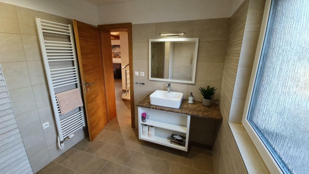Chaty Krusetnica S Luxusnym Privatnym Wellness Exterior photo